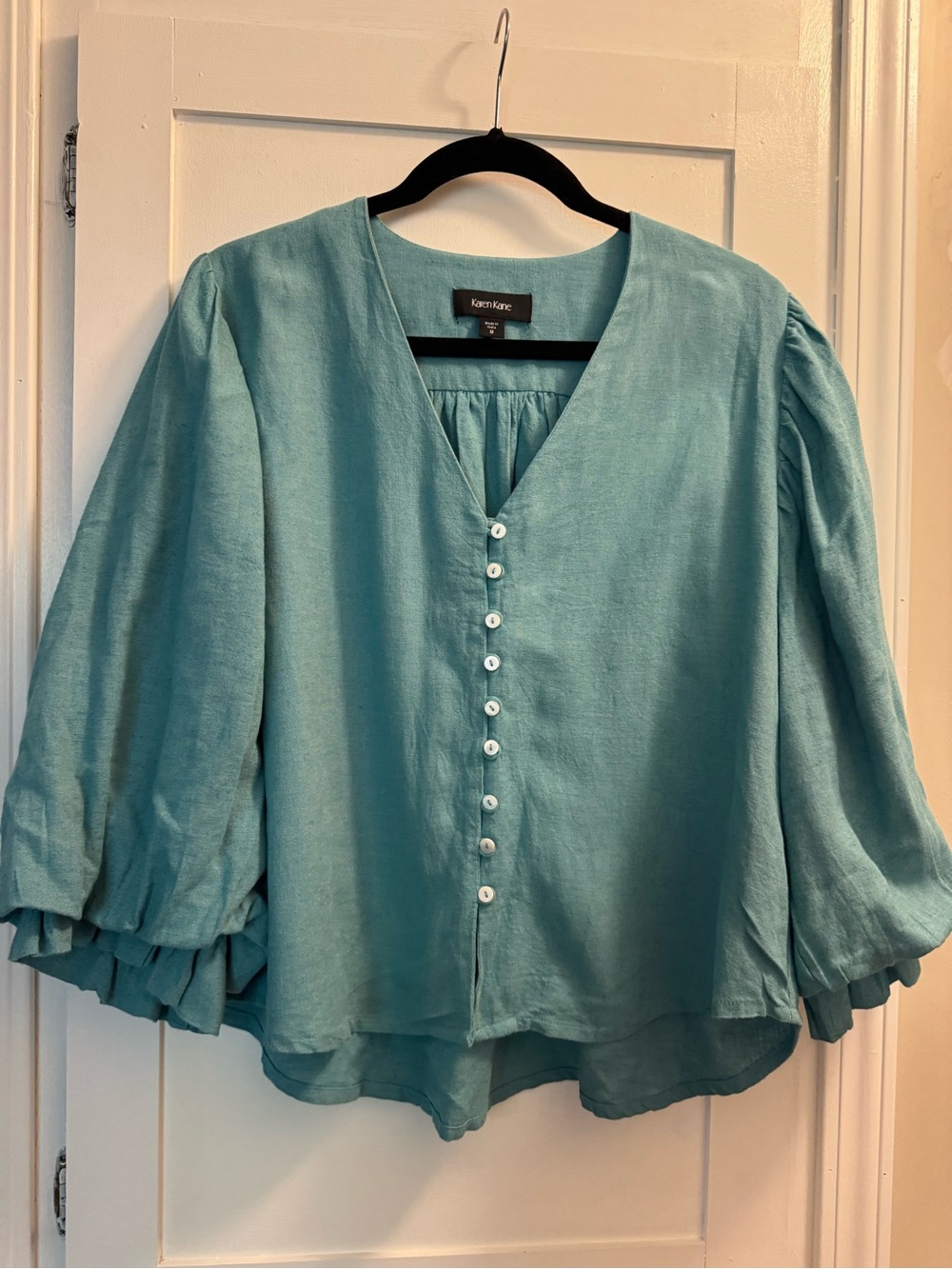 Karen Kane Linen Blend Button Front Blouse Medium Aqua Puff Sleeve Ruffle Cuff
